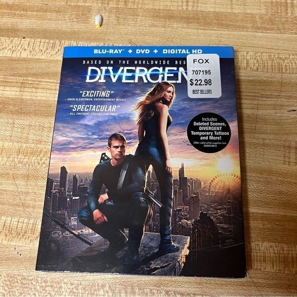 Divergent (Blu-Ray/DVD/Digital HD, 2014) 2-Disc Set Digital SEALED New‎ - Picture 1 of 3